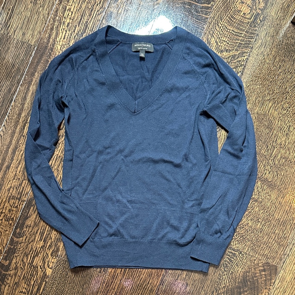 Banana Republic Womens Navy V-Neck Sweater